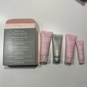 Mary Kary Timewise 3D Miracle To Go Set - Normal to Dry Skin